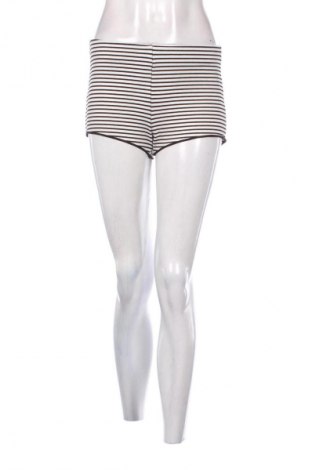 Dámské kraťasy  Bershka, Velikost M, Barva Vícebarevné, Cena  289,00 Kč