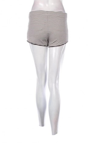 Dámské kraťasy  Bershka, Velikost M, Barva Vícebarevné, Cena  289,00 Kč