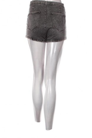 Dámske kraťasy  Bershka, Veľkosť M, Farba Čierna, Cena  6,95 €