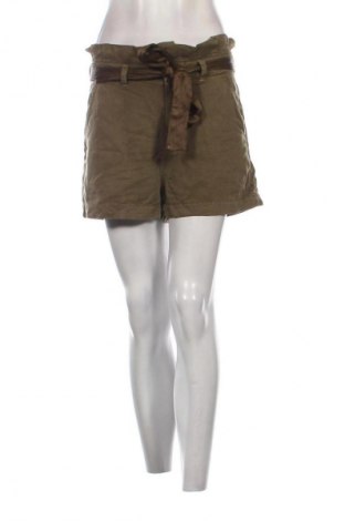 Dámské kraťasy  Guess, Velikost M, Barva Zelená, Cena  992,00 Kč