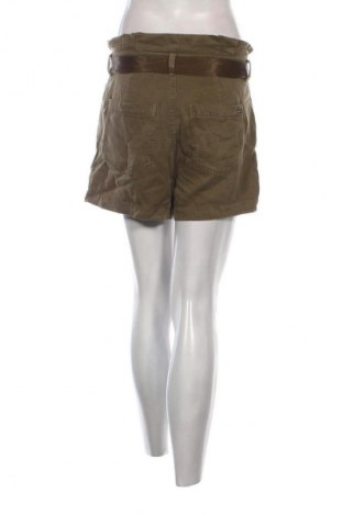 Dámské kraťasy  Guess, Velikost M, Barva Zelená, Cena  992,00 Kč