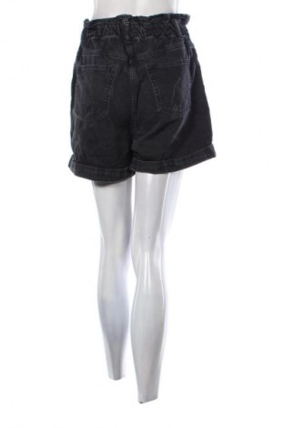 Γυναικείο κοντό παντελόνι H&M, Μέγεθος M, Χρώμα Μαύρο, Τιμή 8,99 €