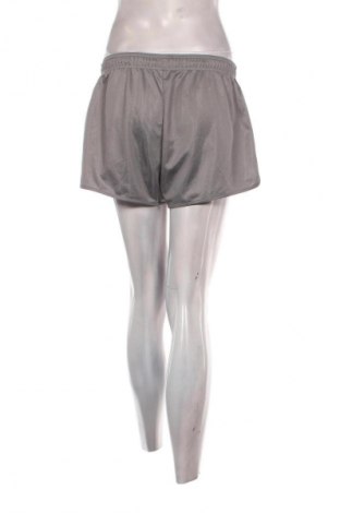 Dámské kraťasy  H&M, Velikost L, Barva Šedá, Cena  179,00 Kč