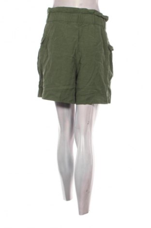 Dámske kraťasy  H&M, Veľkosť M, Farba Zelená, Cena  11,95 €