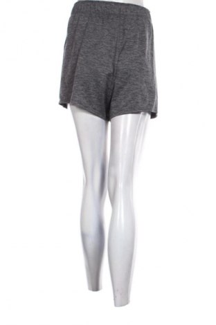 Dámské kraťasy  Nike, Velikost M, Barva Šedá, Cena  349,00 Kč