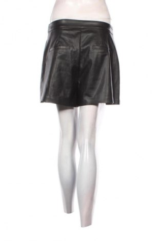 Γυναικείο κοντό παντελόνι ONLY, Μέγεθος M, Χρώμα Μαύρο, Τιμή 5,99 €