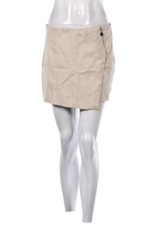 Γυναικείο κοντό παντελόνι ONLY, Μέγεθος L, Χρώμα Εκρού, Τιμή 23,99 €