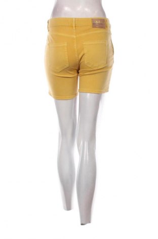 Dámské kraťasy  ONLY, Velikost S, Barva Žlutá, Cena  283,00 Kč