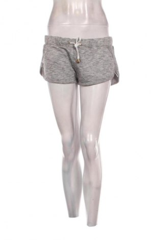 Női rövidnadrág Pull&Bear, Méret L, Szín Szürke, Ár 2 499 Ft
