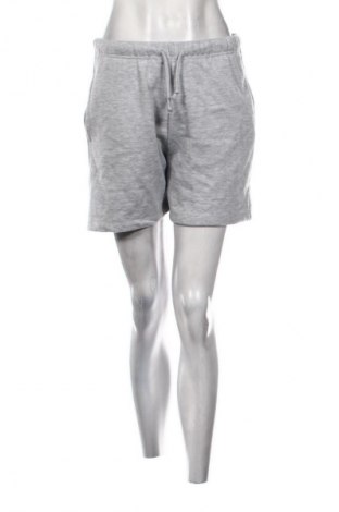 Dámske kraťasy  Pull&Bear, Veľkosť S, Farba Sivá, Cena  15,84 €