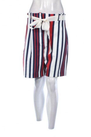 Női rövidnadrág Rinascimento, Méret S, Szín Sokszínű, Ár 27 095 Ft