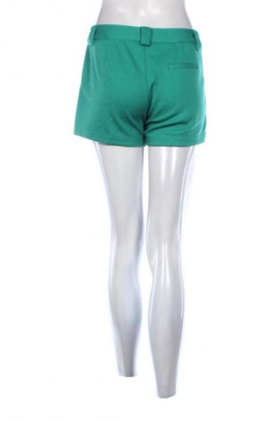 Γυναικείο κοντό παντελόνι Silvian Heach, Μέγεθος S, Χρώμα Πράσινο, Τιμή 55,00 €
