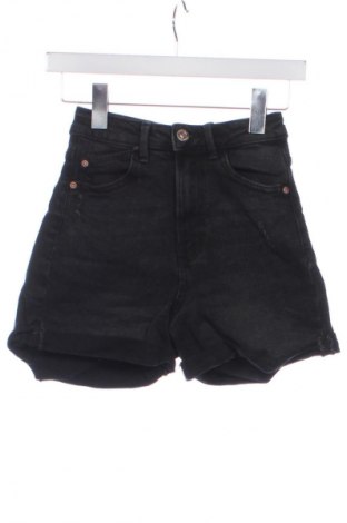 Γυναικείο κοντό παντελόνι Stradivarius, Μέγεθος XXS, Χρώμα Μαύρο, Τιμή 9,71 €
