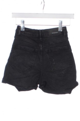 Γυναικείο κοντό παντελόνι Stradivarius, Μέγεθος XXS, Χρώμα Μαύρο, Τιμή 9,71 €