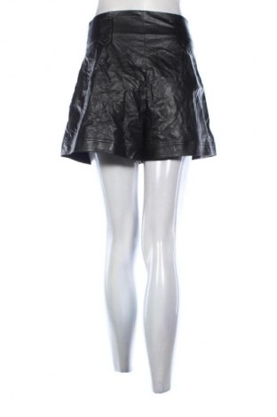 Dámské kraťasy  TWINSET, Velikost M, Barva Černá, Cena  1 479,00 Kč