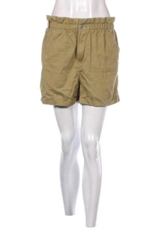 Дамски къс панталон Terranova, Размер M, Цвят Зелен, Цена 10,00 €