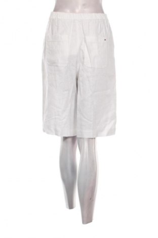 Pantaloni scurți de femei Tommy Hilfiger, Mărime M, Culoare Alb, Preț 634,99 Lei