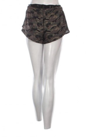 Дамски къс панталон Unbranded, Размер M, Цвят Многоцветен, Цена 10,00 €