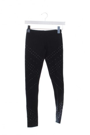 Dámské legíny  Bershka, Velikost XS, Barva Vícebarevné, Cena  368,00 Kč