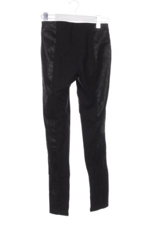 Дамски клин Desigual, Размер XS, Цвят Черен, Цена 45,00 €