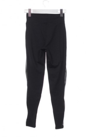 Дамски клин Sinsay, Размер XS, Цвят Черен, Цена 13,24 €