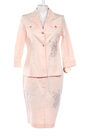 Dámský kostým   Punt Roma, Velikost M, Barva Růžová, Cena  3 600,00 Kč