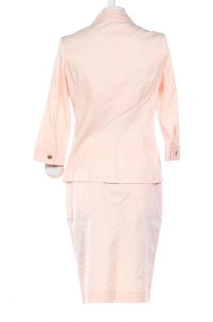Dámský kostým   Punt Roma, Velikost M, Barva Růžová, Cena  3 600,00 Kč