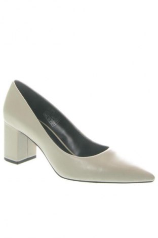 Încălțăminte de damă Hugo Boss, Mărime 37, Culoare Ecru, Preț 1.165,00 Lei