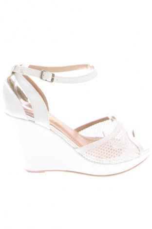 Γυναικεία παπούτσια Unbranded, Μέγεθος 40, Χρώμα Λευκό, Τιμή 26,00 €