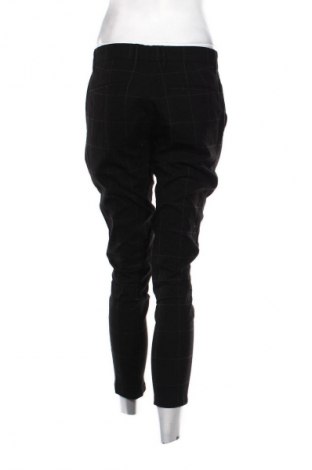 Γυναικείο παντελόνι Bershka, Μέγεθος M, Χρώμα Πολύχρωμο, Τιμή 12,99 €