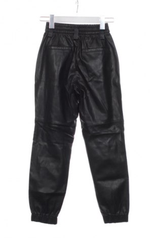 Дамски панталон Bershka, Размер XS, Цвят Черен, Цена 15,00 €