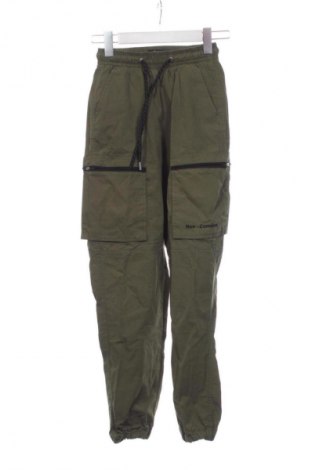 Damenhose Bershka, Größe XS, Farbe Grün, Preis € 14,77