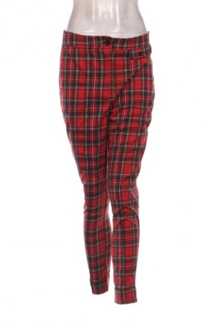 Γυναικείο παντελόνι Bershka, Μέγεθος M, Χρώμα Πολύχρωμο, Τιμή 6,99 €