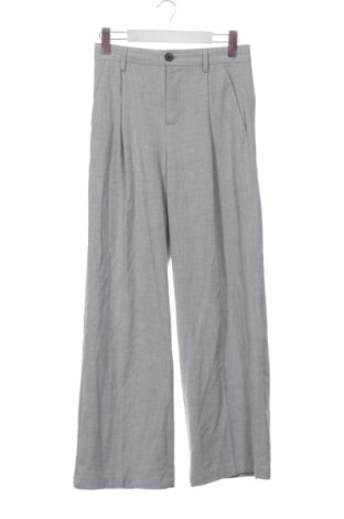 Dámské kalhoty  Bershka, Velikost XS, Barva Šedá, Cena  709,00 Kč