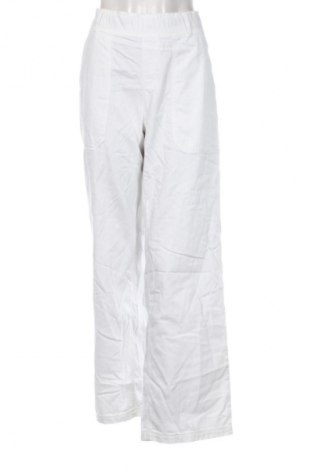 Дамски панталон Brax, Размер XL, Цвят Бял, Цена 32,21 €