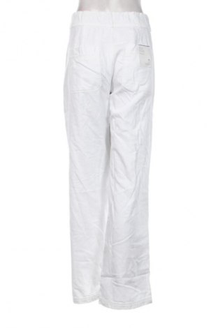 Дамски панталон Brax, Размер XL, Цвят Бял, Цена 32,21 €