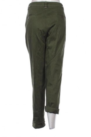 Дамски панталон Christian Berg, Размер 3XL, Цвят Зелен, Цена 17,46 €