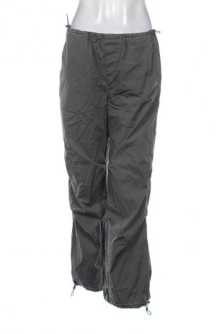 Damskie spodnie Hello Miss, Rozmiar S, Kolor Zielony, Cena 112,04 zł