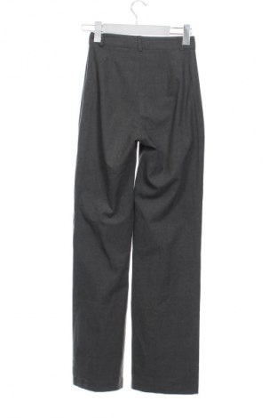 Γυναικείο παντελόνι Pull&Bear, Μέγεθος XS, Χρώμα Γκρί, Τιμή 29,99 €