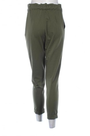 Дамски панталон Pull&Bear, Размер S, Цвят Зелен, Цена 14,77 €