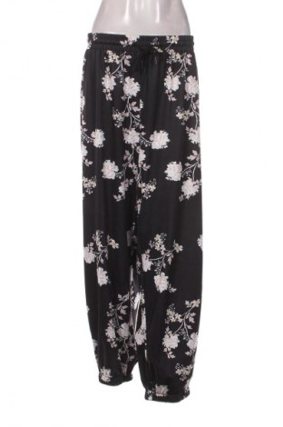 Γυναικείο παντελόνι SHEIN, Μέγεθος 3XL, Χρώμα Πολύχρωμο, Τιμή 13,99 €