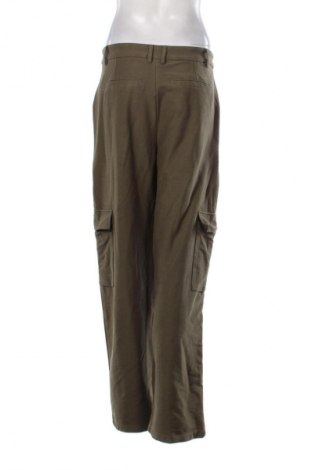 Дамски панталон Sinsay, Размер M, Цвят Зелен, Цена 15,00 €