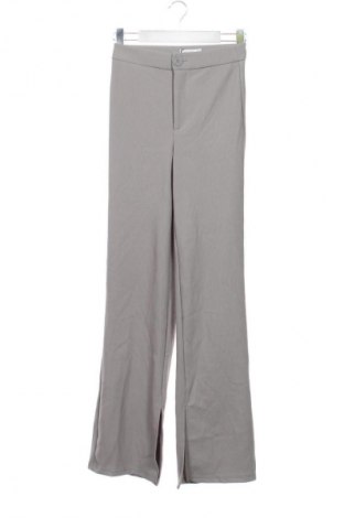 Γυναικείο παντελόνι Stradivarius, Μέγεθος XXS, Χρώμα Γκρί, Τιμή 15,99 €