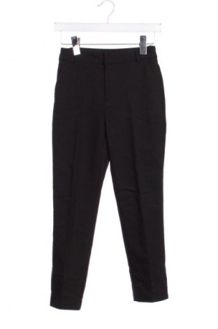 Γυναικείο παντελόνι Stradivarius, Μέγεθος XS, Χρώμα Μαύρο, Τιμή 6,99 €