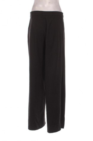 Γυναικείο παντελόνι Stradivarius, Μέγεθος L, Χρώμα Πολύχρωμο, Τιμή 7,99 €