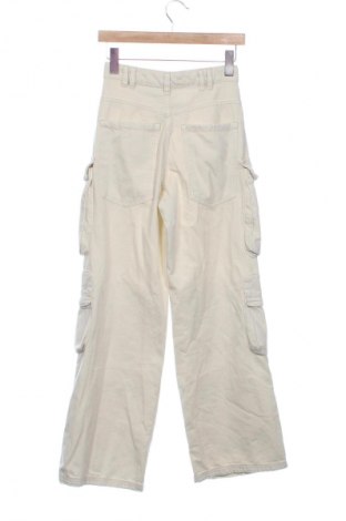 Дамски панталон Stradivarius, Размер XXS, Цвят Екрю, Цена 8,18 €