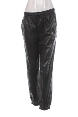 Γυναικείο παντελόνι Stradivarius, Μέγεθος XL, Χρώμα Μαύρο, Τιμή 10,99 €