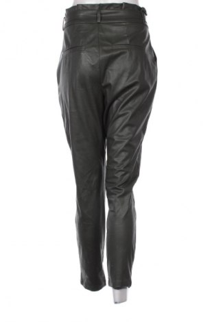 Γυναικείο παντελόνι Vero Moda, Μέγεθος M, Χρώμα Πράσινο, Τιμή 6,99 €