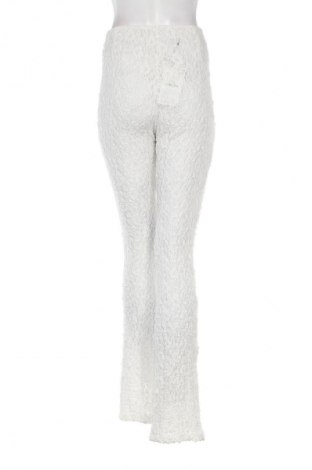 Дамски панталон Zara, Размер L, Цвят Бял, Цена 24,54 €