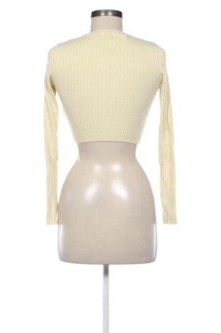 Дамски пуловер Bershka, Размер M, Цвят Жълт, Цена 15,00 €